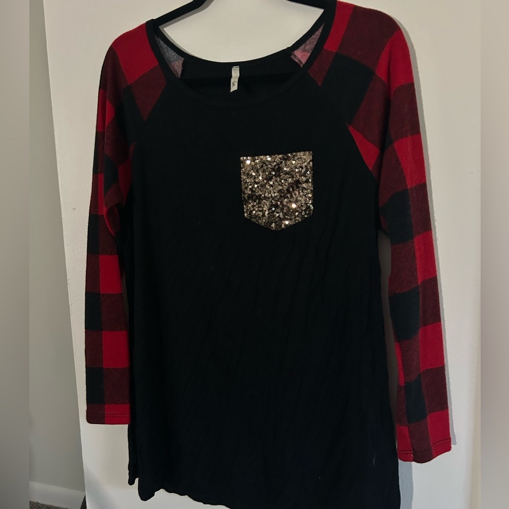 Voll Style Red and Black Plaid Long Sleeve Tee Gold Sequin Pocket Size Small